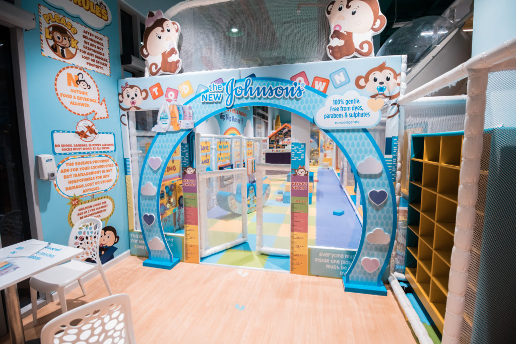 Surrogate mother experiment picture